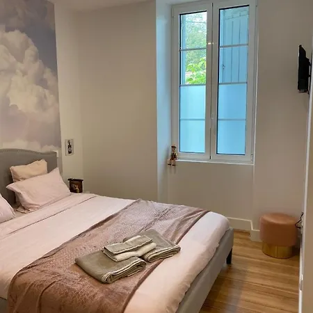 Maison Farol Bed and Breakfast 4*